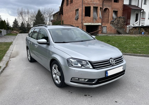 Volkswagen Passat cena 31500 przebieg: 262000, rok produkcji 2014 z Kolbuszowa małe 56